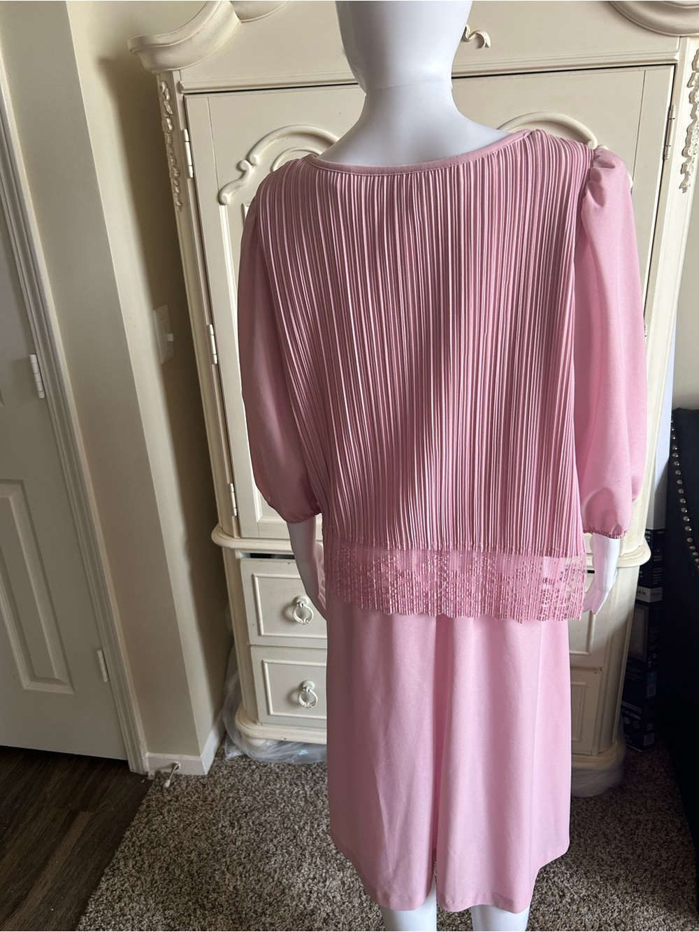 Vtg Pink Pleated Lace Hem Dress - Picture 5 of 5